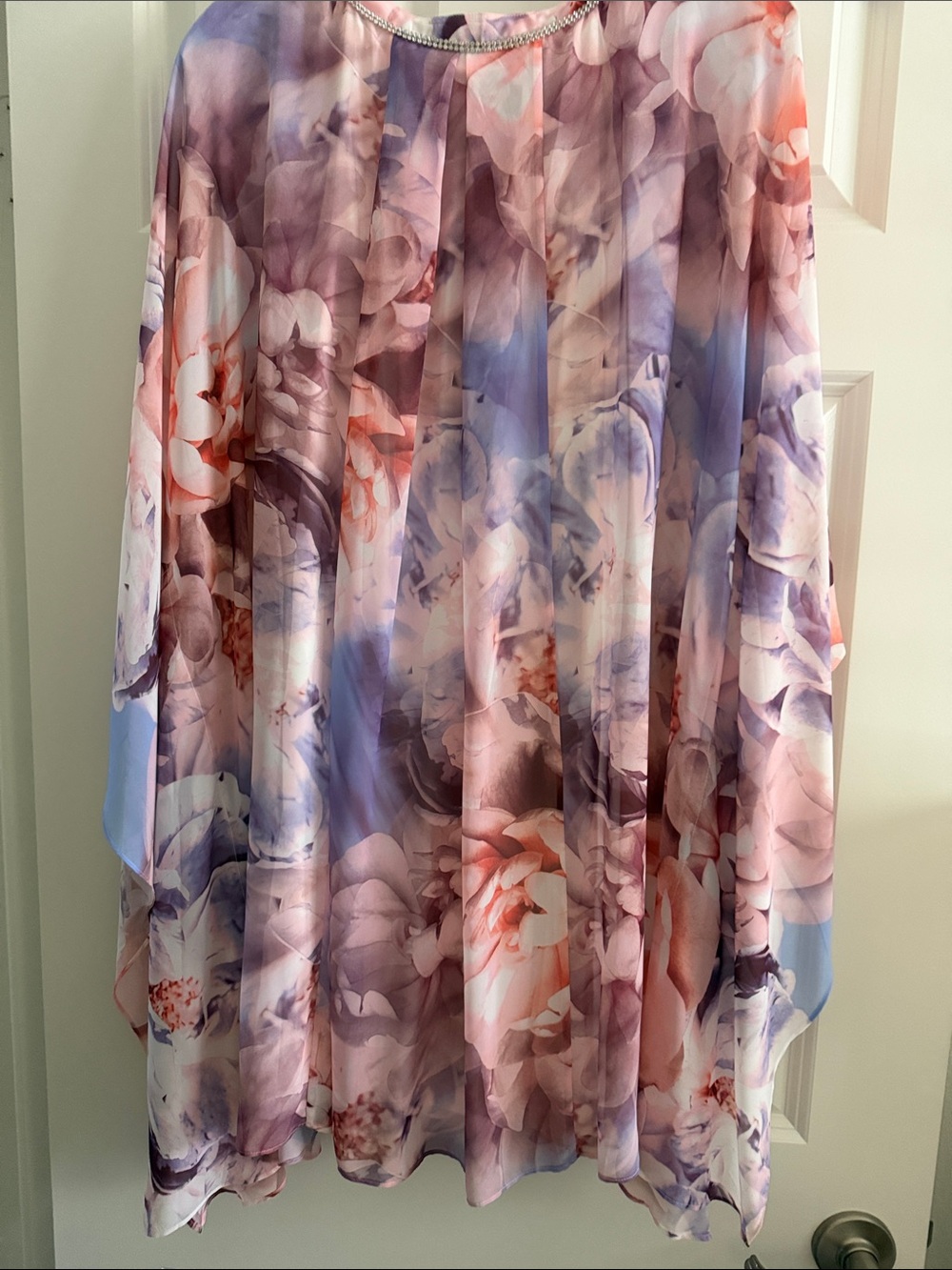 Jennifer Lopez Pink & Purple Patterned Chiffon Swim Cover-Up/Dress with Lining. - Picture 8 of 11